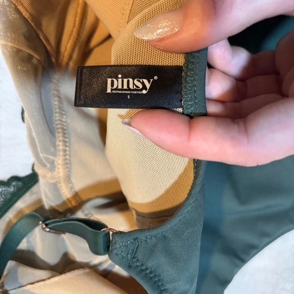 Pinsy bodysuit - Picture 2 of 2